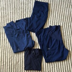 Navy Maternity scrubs bundle 3 pants, 1 top Size Large